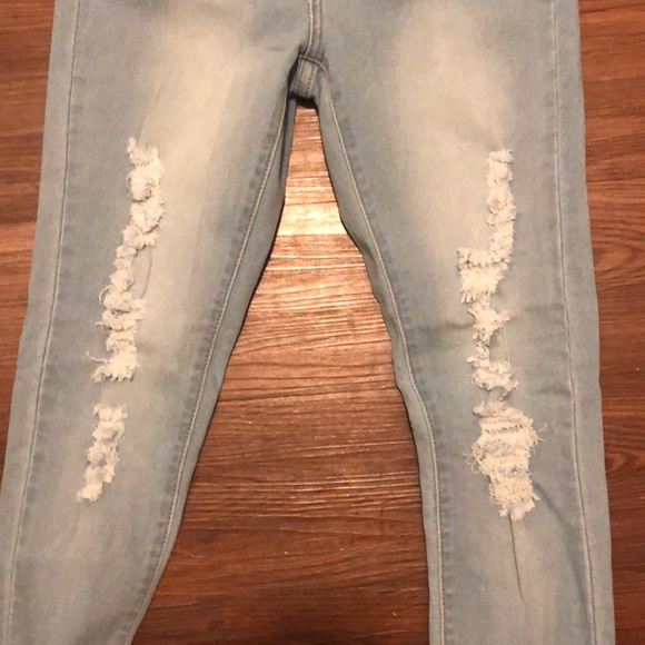 Destroyed skinny jeans - Picture 3 of 5